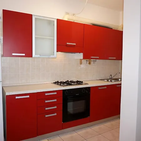Apartment Comfortable Flat With Pool - Beahost *