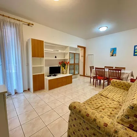 Comfortable Flat With Shared Pool *