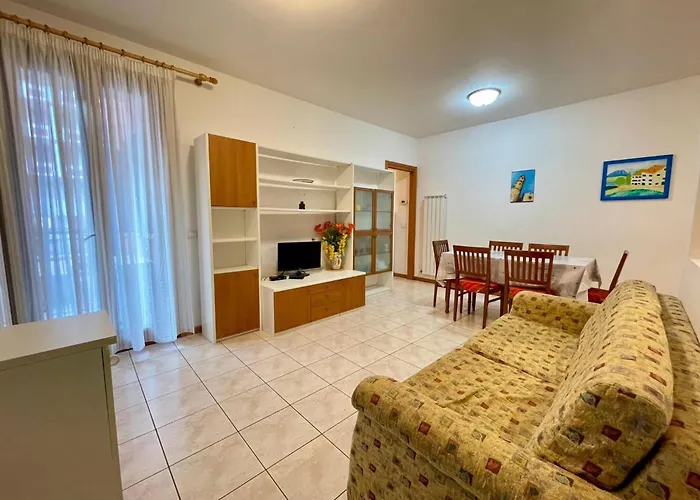 Comfortable Flat With Shared Pool *